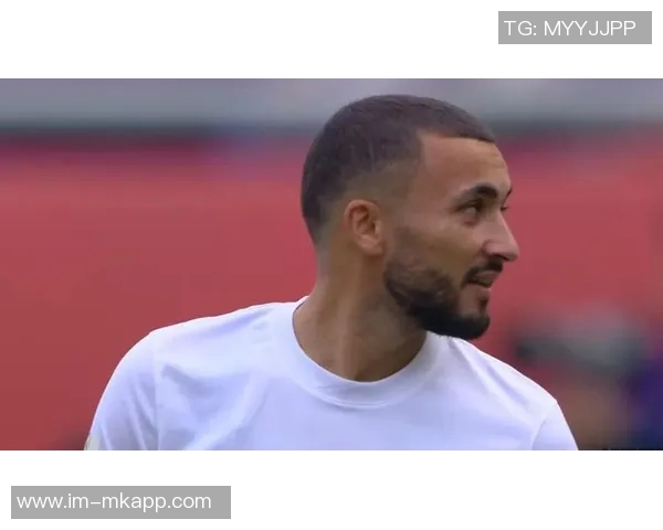 首节狄龙表现平平仅得5分布克状态低迷仅得4分