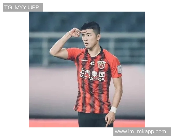 李圣龙选择留在海港B队踢球背后的原因与其他选择分析